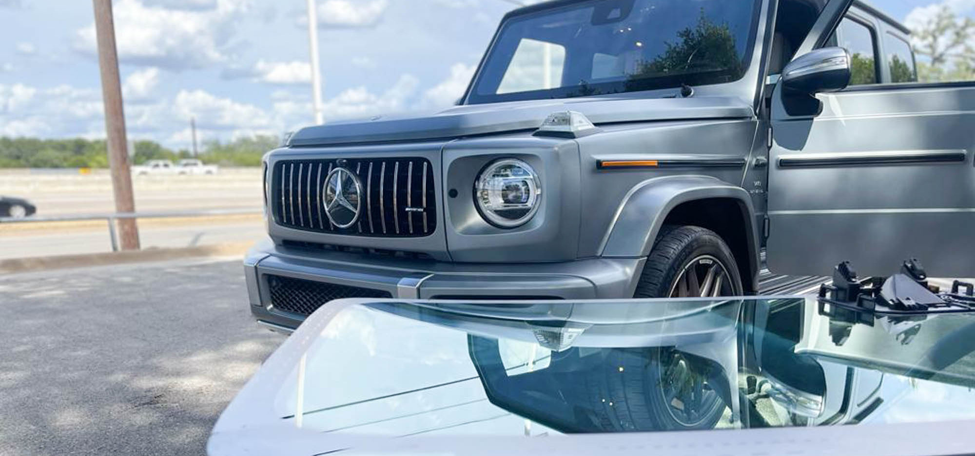 Luxury Vehicle Windshield Replacement in Sarasota: What Owners Should Know