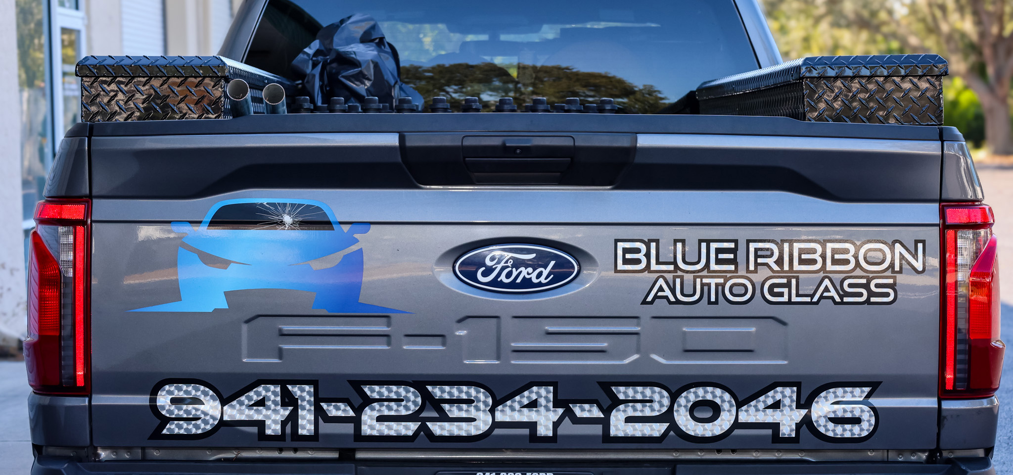 How Mobile Auto Glass Service Helps Dealerships & Repair Shops Save Time